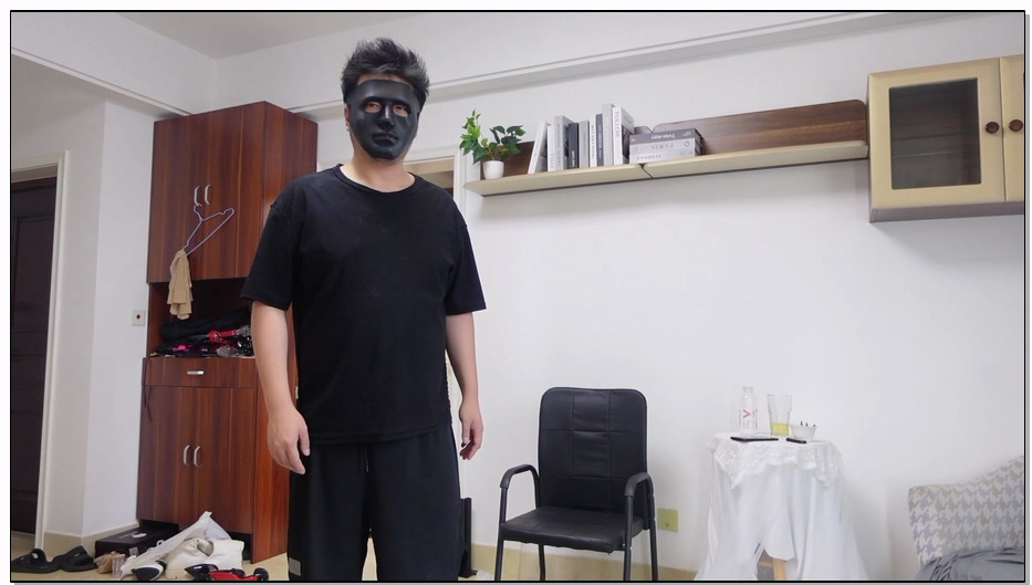【树屋轻调】骚货后妈灵灵撞见男主打飞机后十分尴尬，还去告诉了男主爸爸，男主怀恨在心