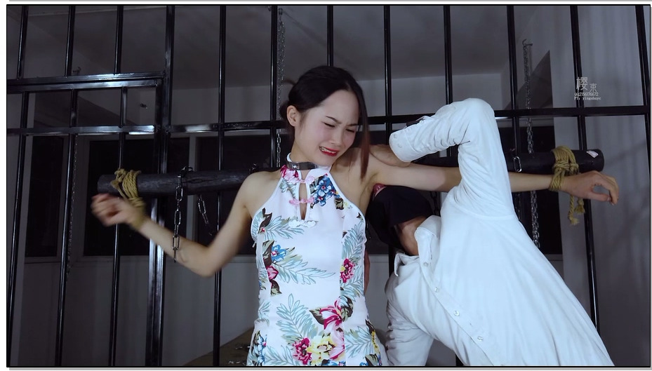 【樱束原创】变态劫匪之恋腋狂魔 Shirley下班回家遇上劫匪,倒霉的是不单劫财还劫色,而…