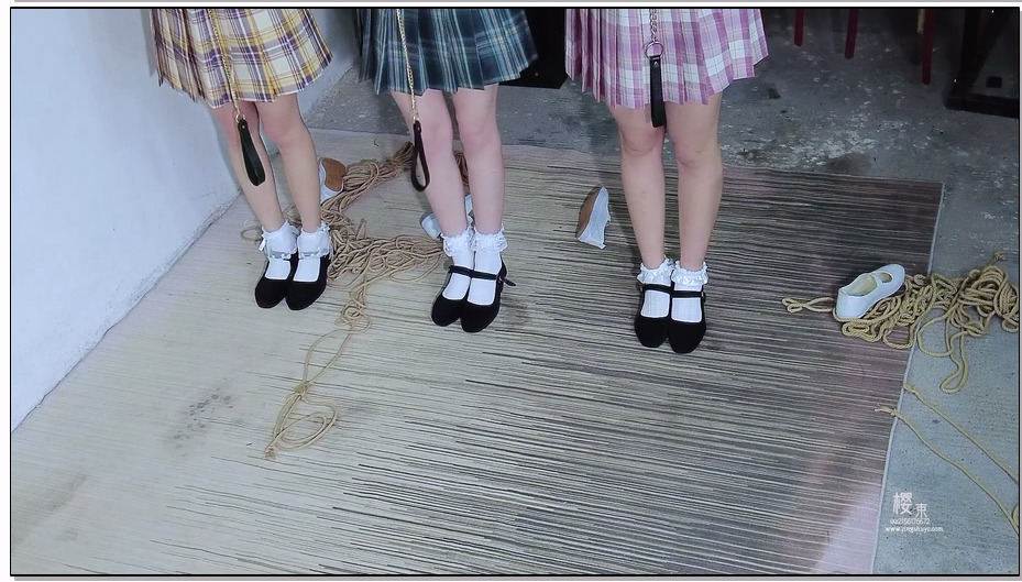【樱束原创】面试陷阱第四集之囚禁三女 人贩子小弟将他垂涎已久的花姐迷晕和两个面试…