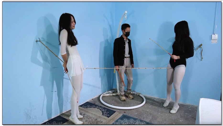 【樱束原创】石头剪刀布 老师让两个舞蹈生上绳上进行走绳训练！两人石头剪刀布