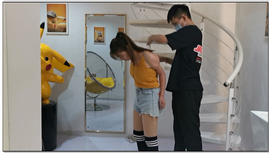 【奥特曼】K-WEN的极限捆绑第二部，超极限驷马，单腿吊缚，捆绑蹦床