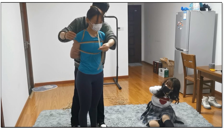 【奥特曼】诗诗和她的朋友逃脱