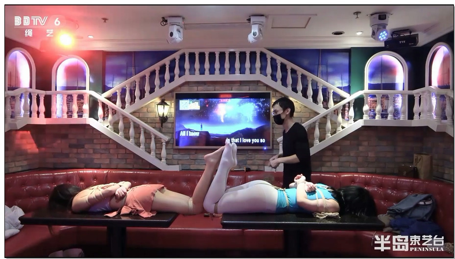 【半岛束艺】服务员乱入，KTV双星陷入尴尬，对虾造型暴露无遗