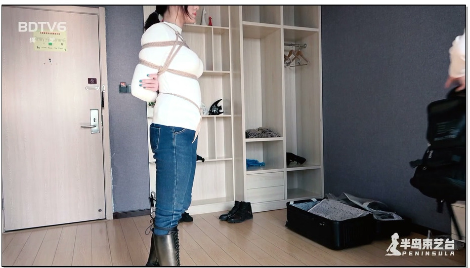 【半岛束艺】爱上捆绑的扎林娜非要出去玩