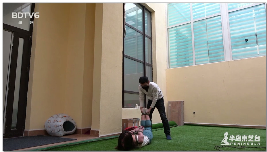 【半岛束艺】苏心 任何新模都要变成台长喜欢的样子：七分裤+小吊带