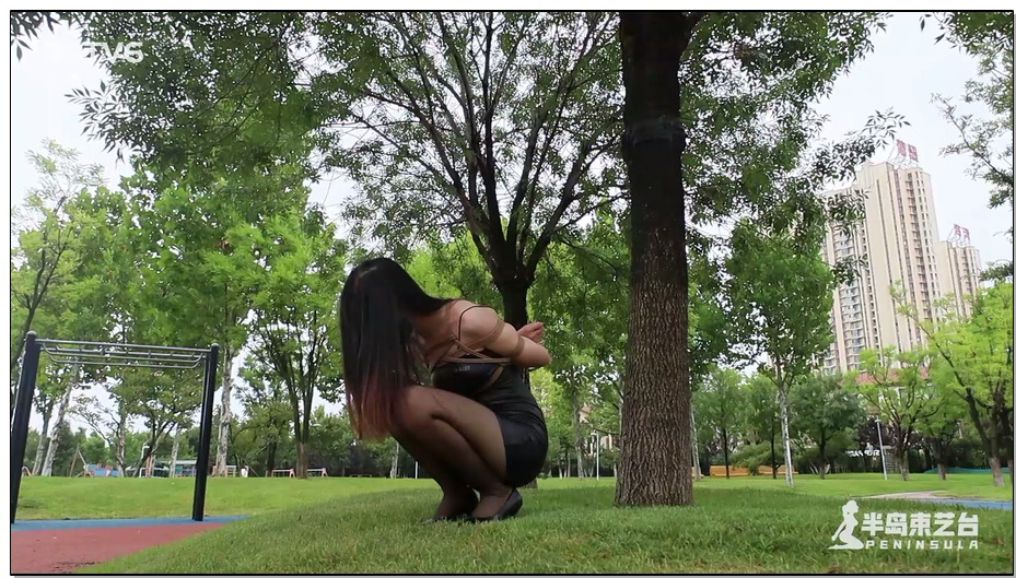 【半岛束艺】佐伊 全民健身响号召，独吊单杠有情操